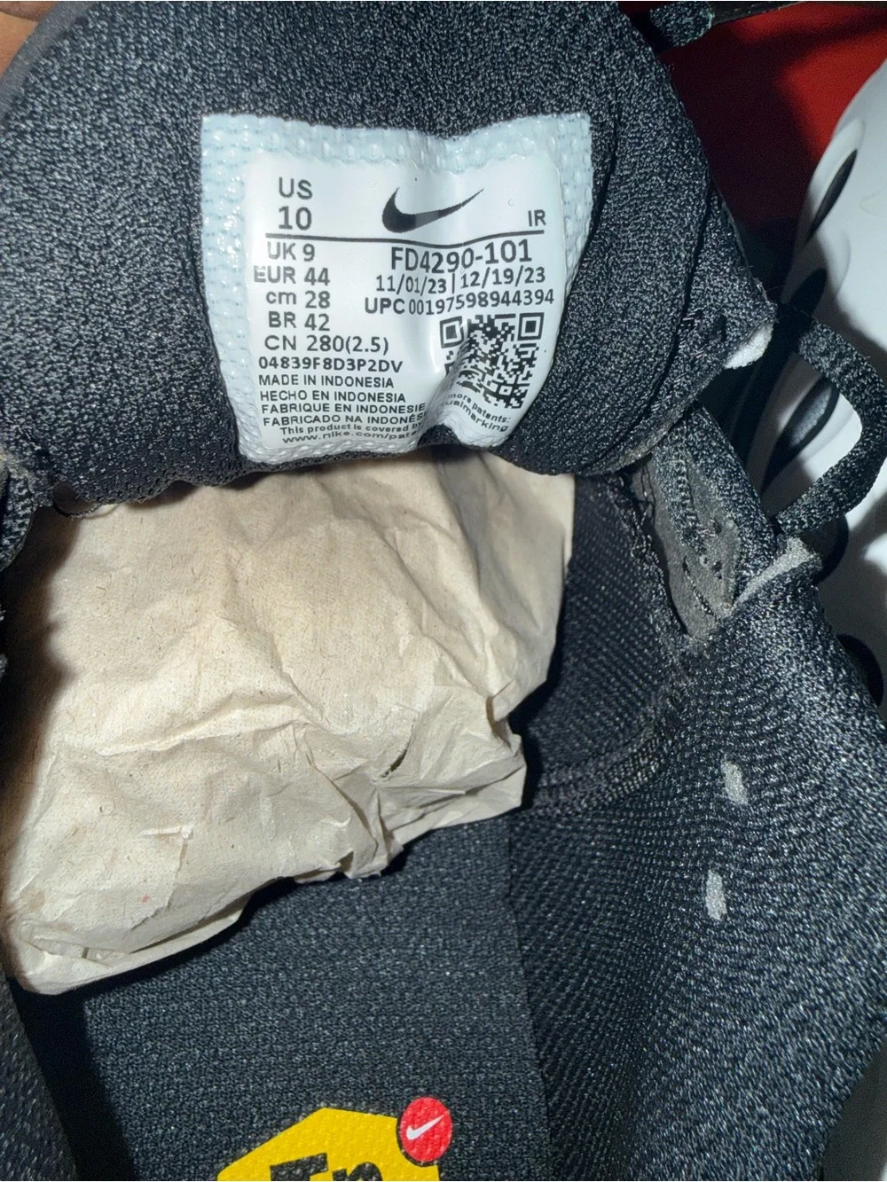 Nike Black & White Flame-Pattern Athletic Sneakers - Picture 7 of 10